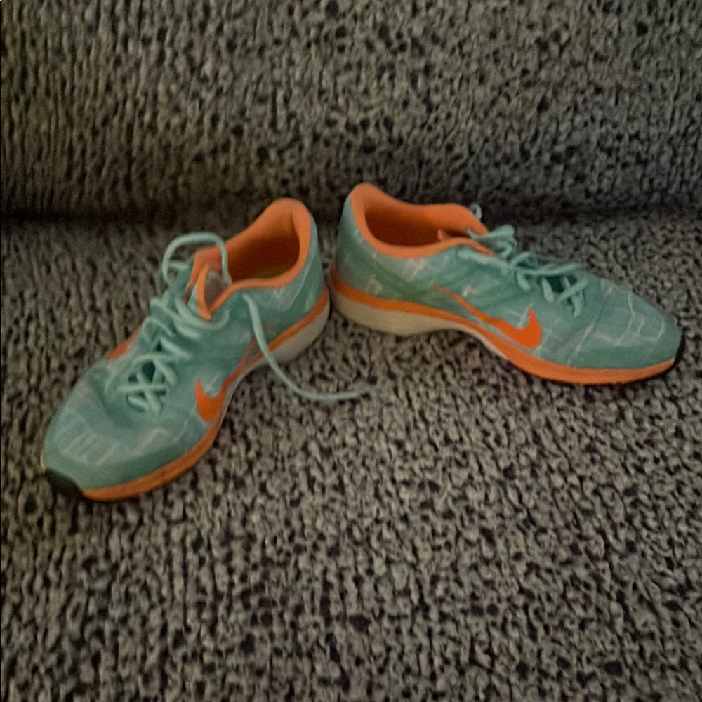 Nike Turquoise and Orange Athletic Shoes - Picture 4 of 7